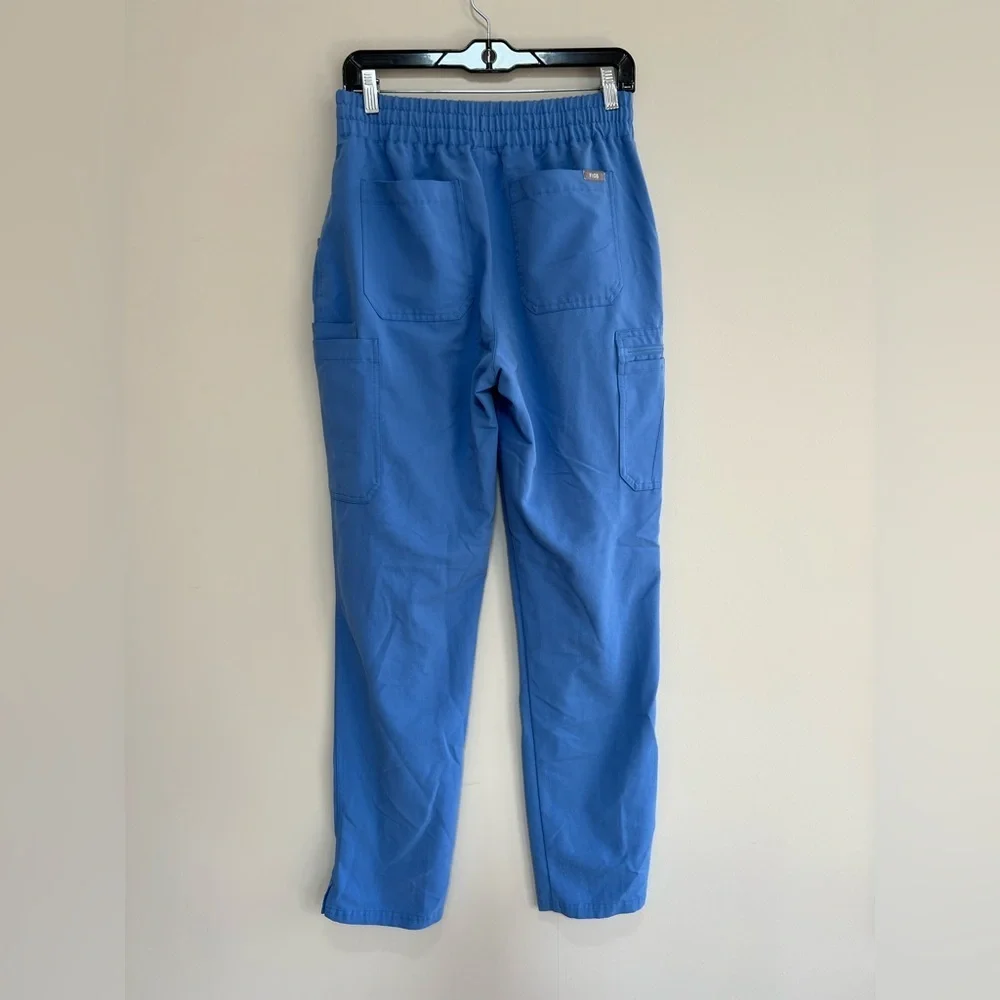 FIGS Yola Skinny Straight Leg Scrub Pants in Ceil Blue (PO #2010), size M/T